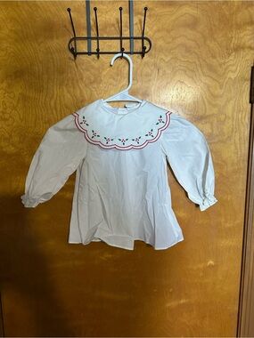 Vintage Festive Embroidered Scallop Collar Girls Top